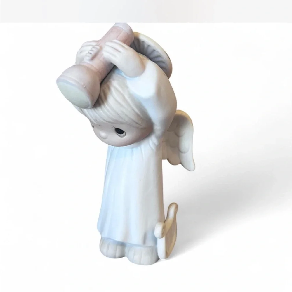 Precious Moments ‘The Heavenly Light’ Figurine in good condition